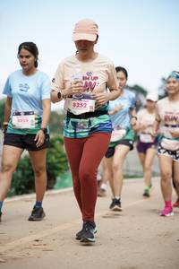 BIB: 8028, 8252
                            <button type="button" onclick="openModal(18895581)" class="btn btn-primary btn-sm float-right btn-popup" data-toggle="modal" data-target=".modal-high-quality">
                        <i class="fas fa-shopping-cart"></i> Add to Cart
                    </button>
                                            <button type="button" onclick="isThisMe(18895581, true)" class="btn btn-success btn-sm float-right btn-popup btn-isme hidden" data-toggle="tooltip" data-placement="bottom" title="นี่คือรูปของคุณใช่ไหม คลิกที่นี่เพื่อเอาเข้าอัลบั้ม">
                        <i class="fas fa-plus"></i> Add to album
                    </button>
                    <button type="button" onclick="isThisMe(18895581, false)" class="btn btn-warning btn-sm float-right btn-popup btn-isnotme hidden">
                        <i class="fas fa-ban"></i> Remove from album
                    </button>